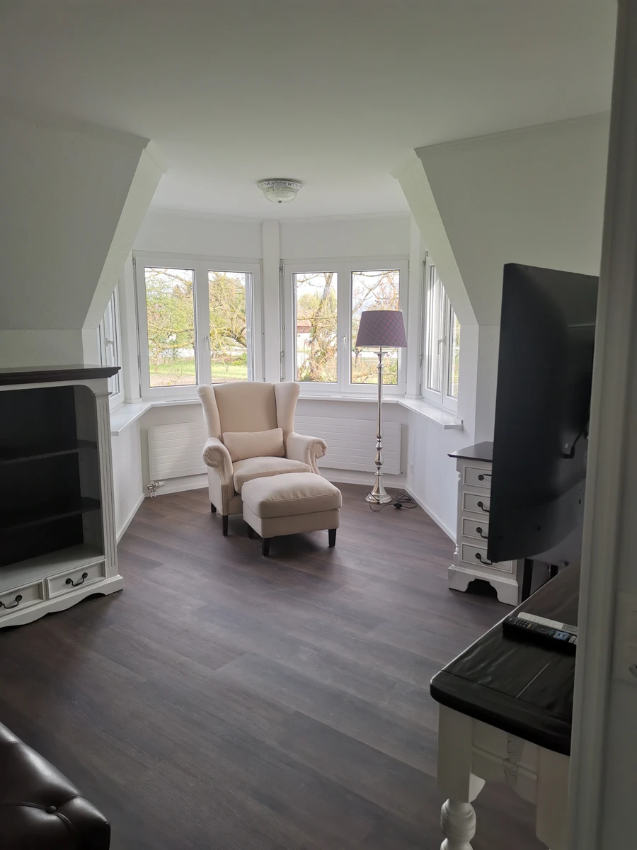 Innenausbau – Wohnzimmer mit Erker